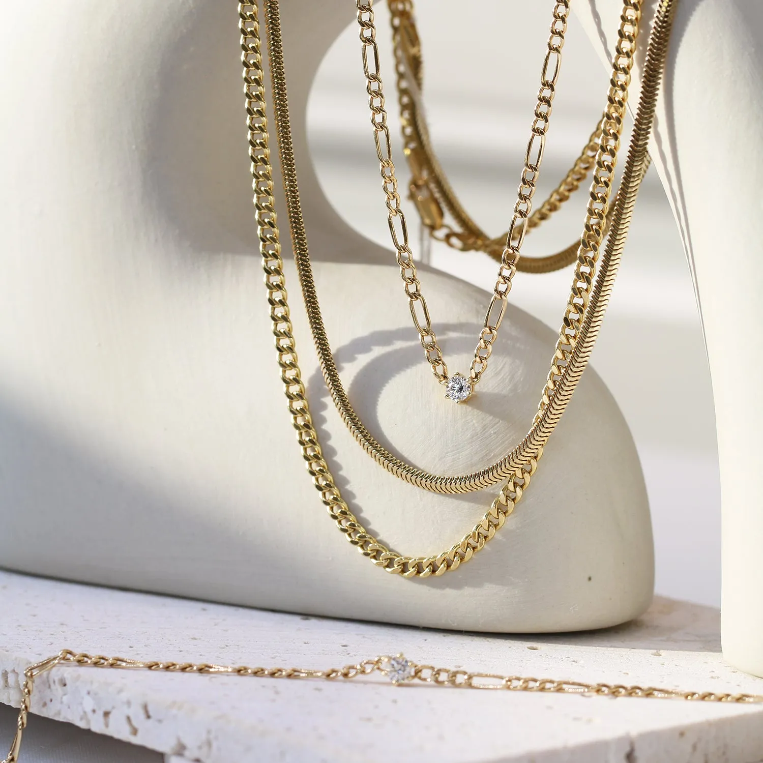 18k Yellow Gold 2.5mm Herringbone Chain Necklace