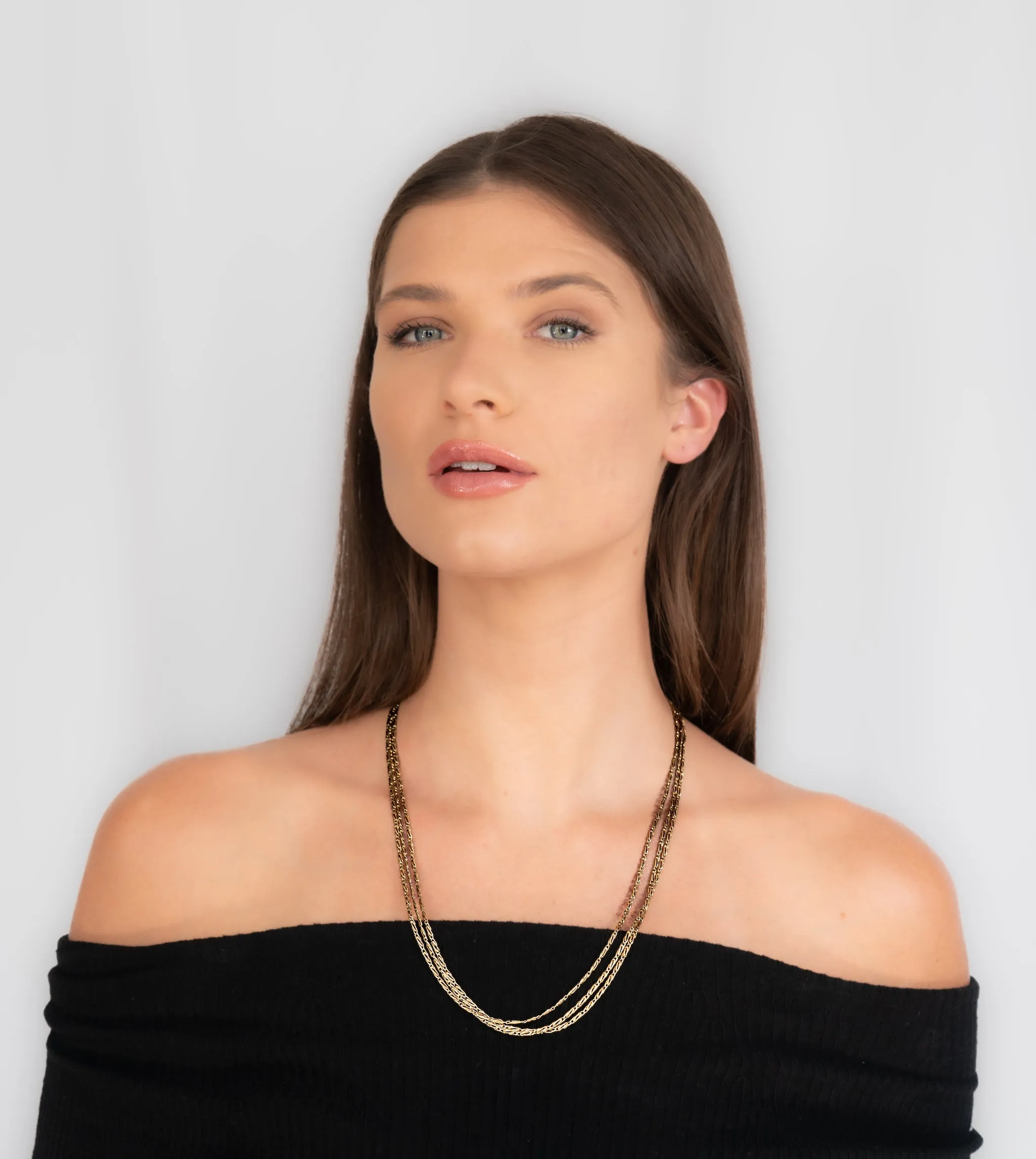 1980's 18 Karat Yellow Gold Three Stand Scroll Link Vintage Chain Necklace