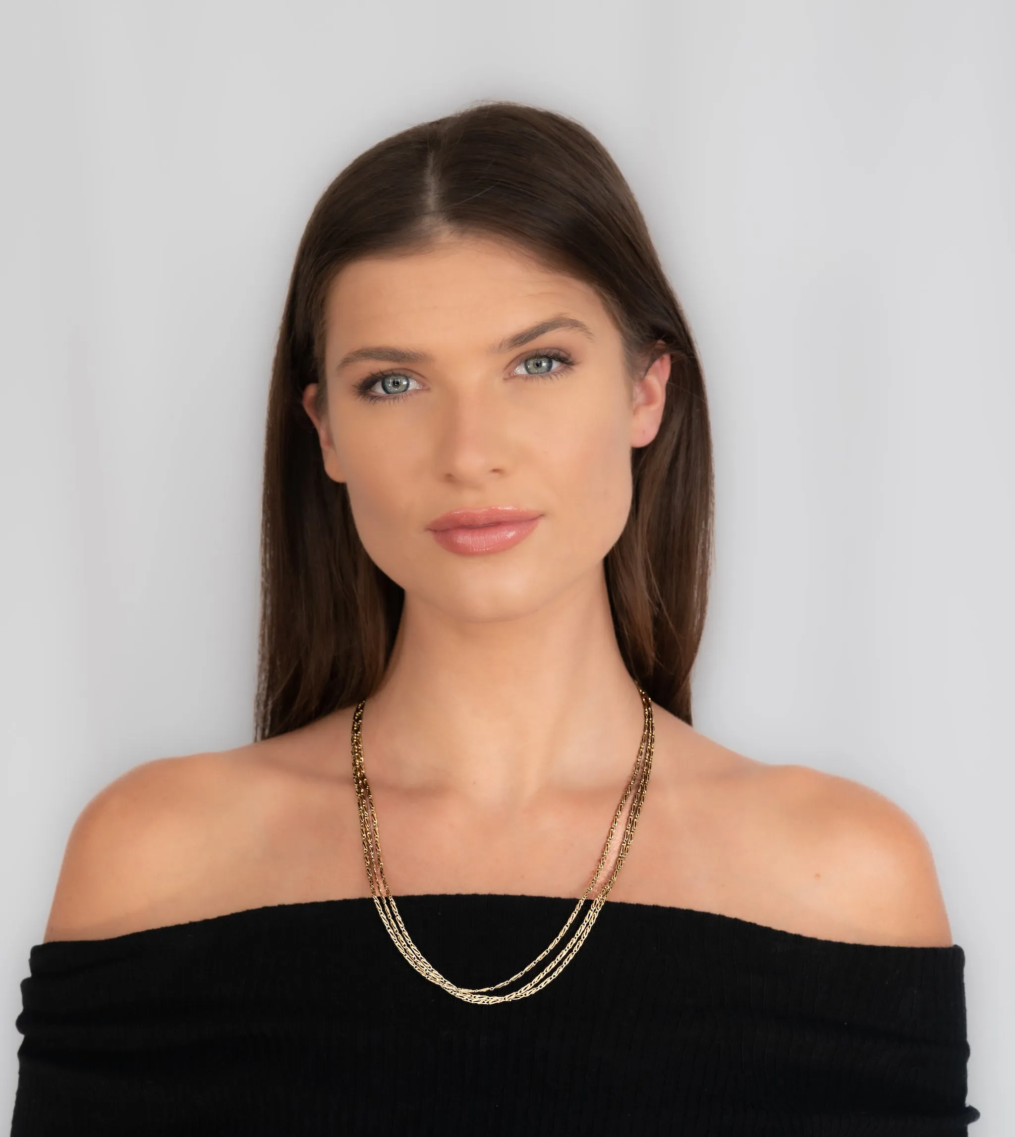 1980's 18 Karat Yellow Gold Three Stand Scroll Link Vintage Chain Necklace