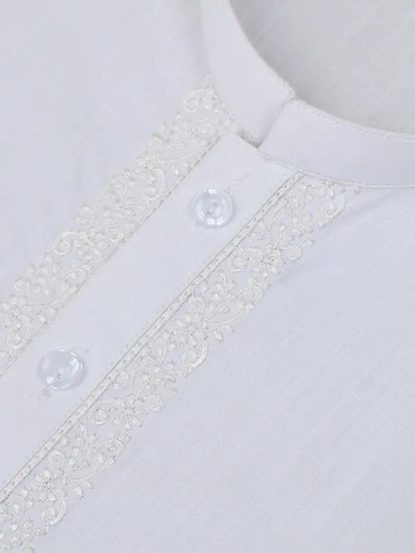 AM Men's Festive Embroidery Kurta White 02