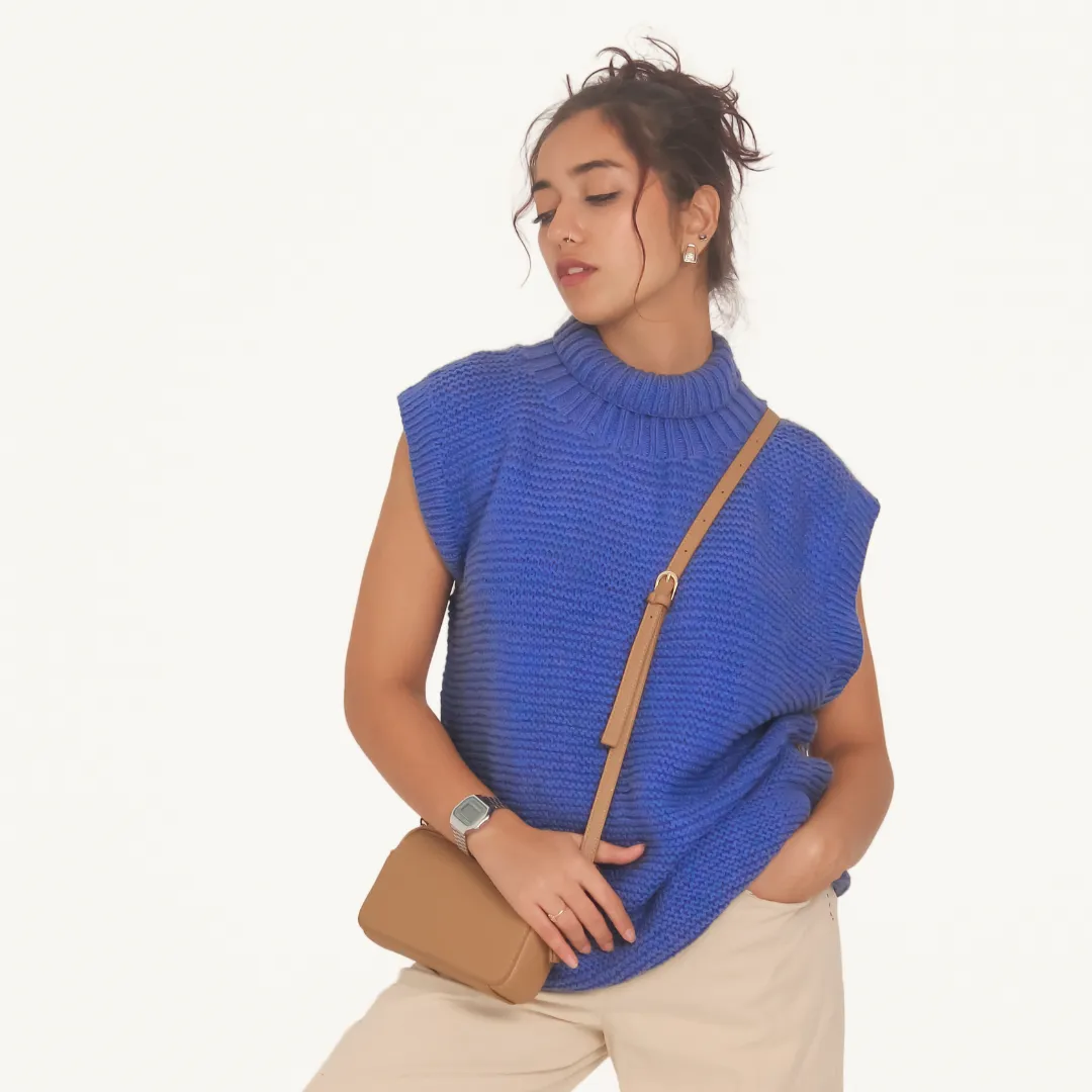 Ame Pullover – Cozy, Handknitted Wool for Modern Women