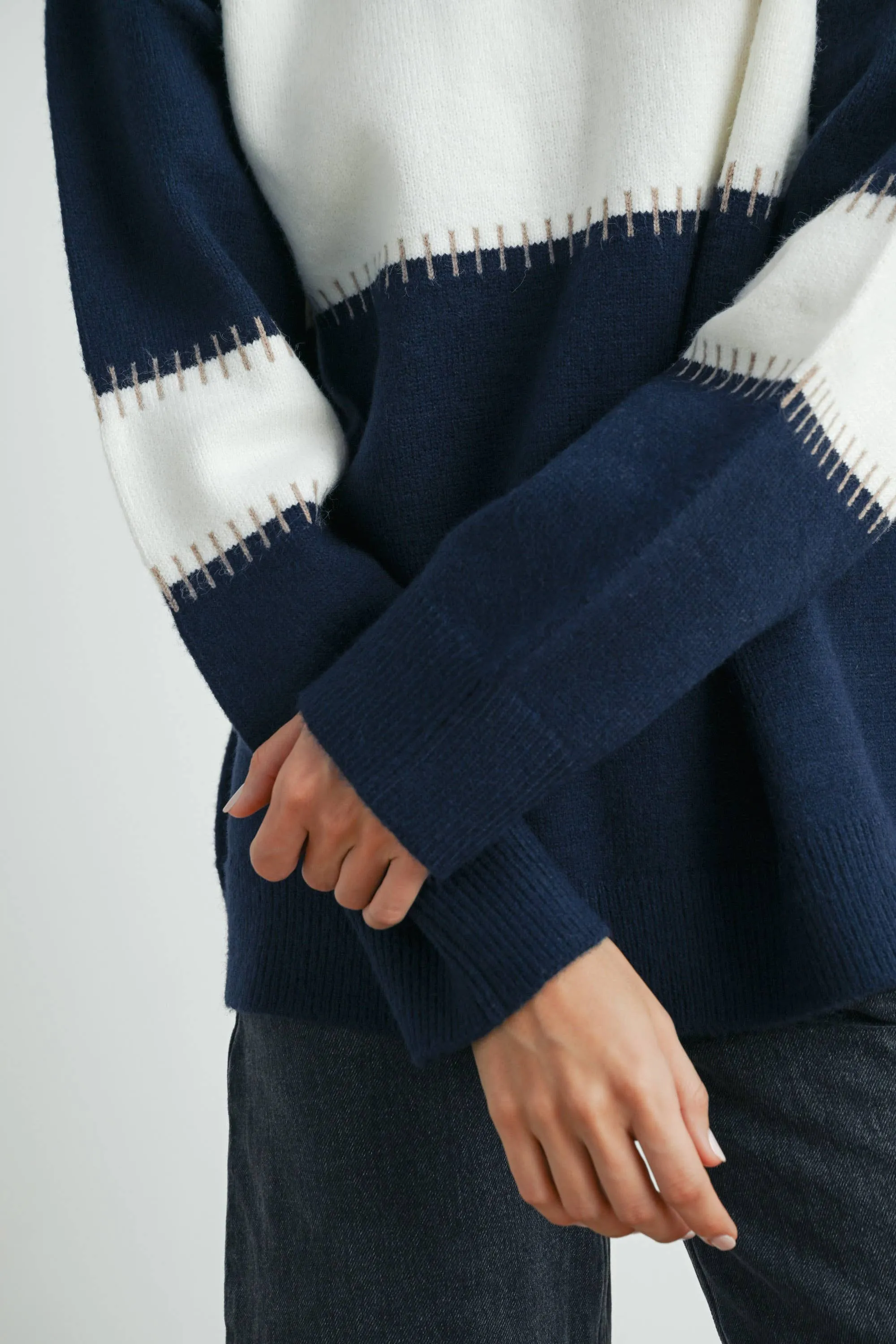 COLOR BLOCK STRIPED CREW NECK SWEATER