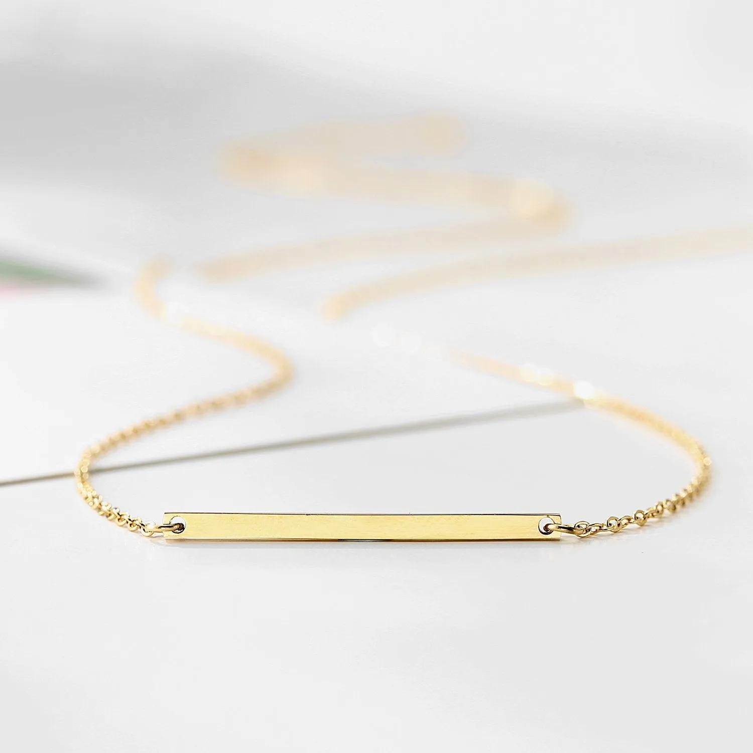DAINTY BAR LAYERED NECKLACE SET