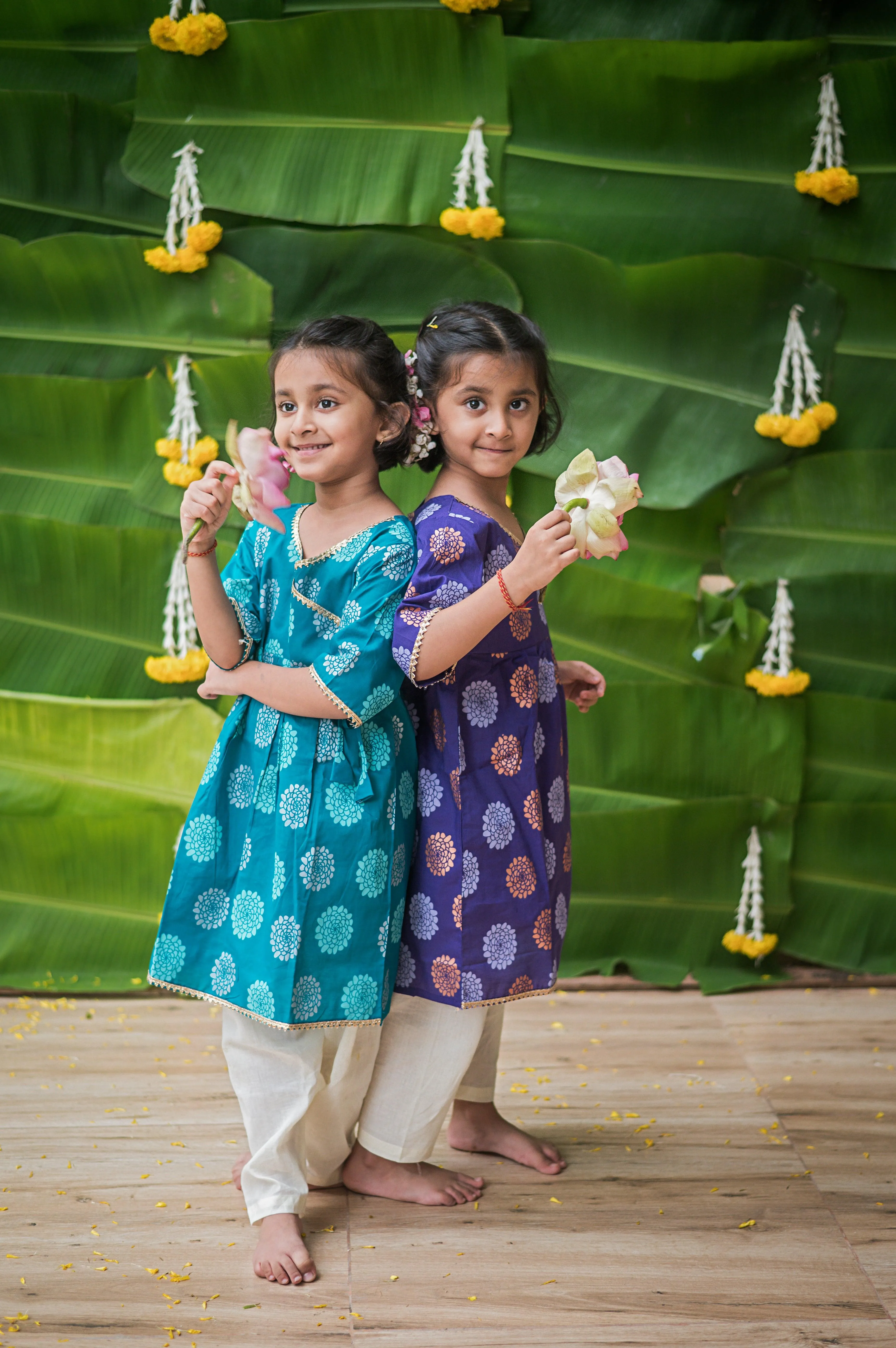 Dazzling Flower Girls Ethnic Wear- Blue