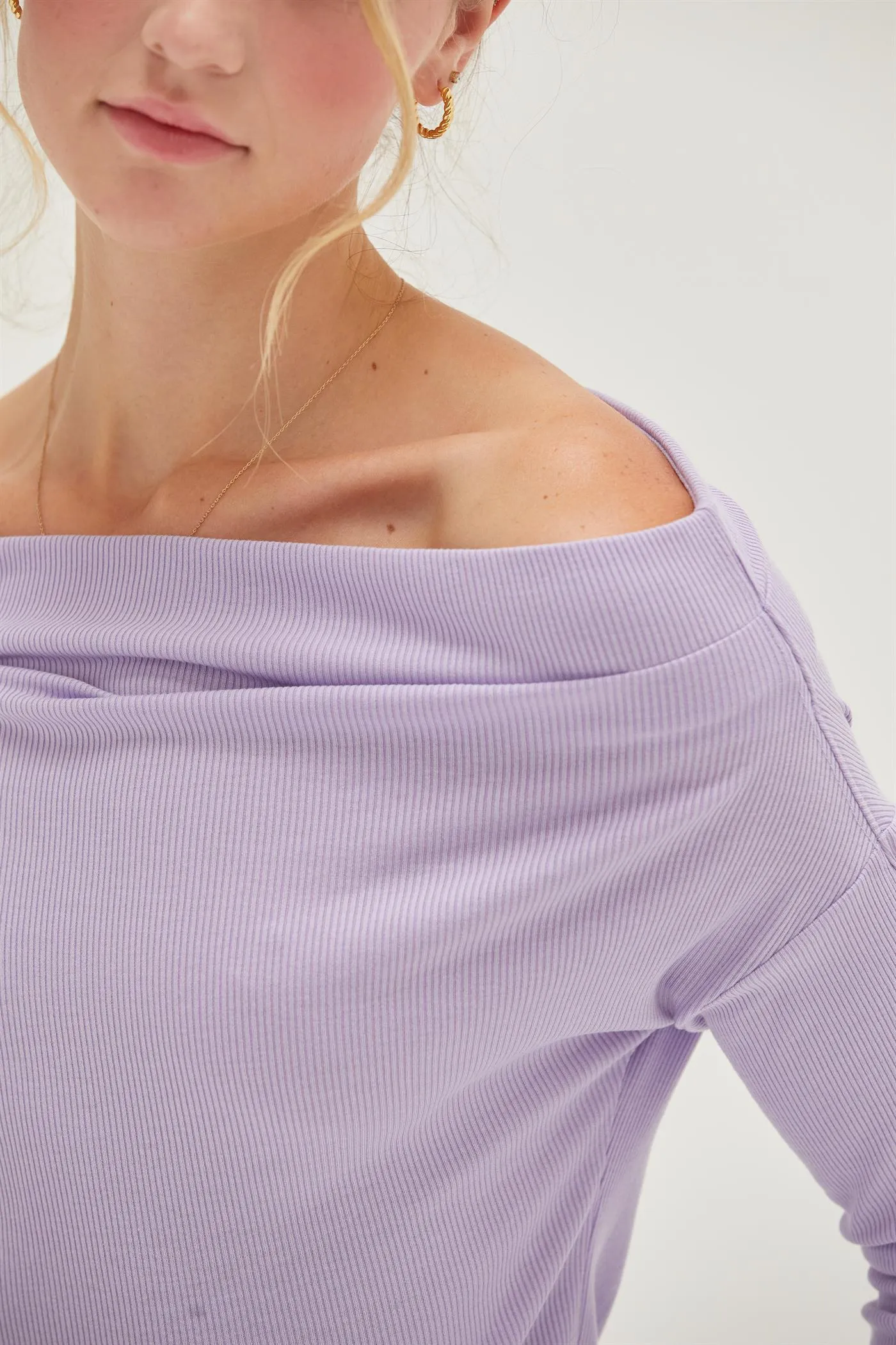 DZ24F361-OFF-THE-SHOULDER RIBBED KNIT TOP