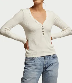 Evangeline Long Sleeve Vneck Top in Sugar
