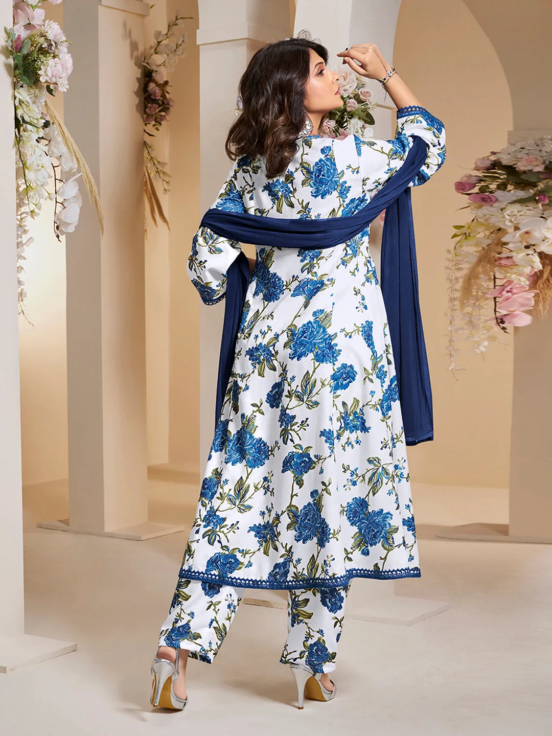 Jashvi Jennifer Winget Blue Floral Printed Kurta with Palazzos & Dupatta.