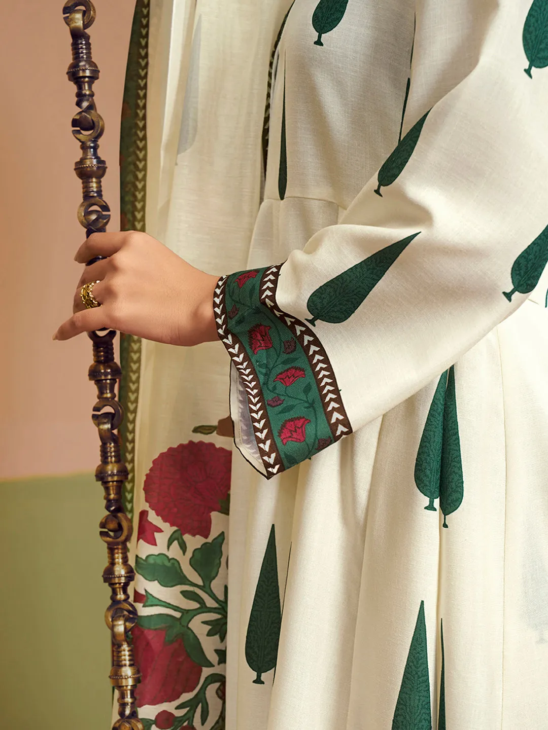 Jashvi Jennifer Winget Off White Floral Printed Anarkali Flared Kurta with Palazzos Dupatta.