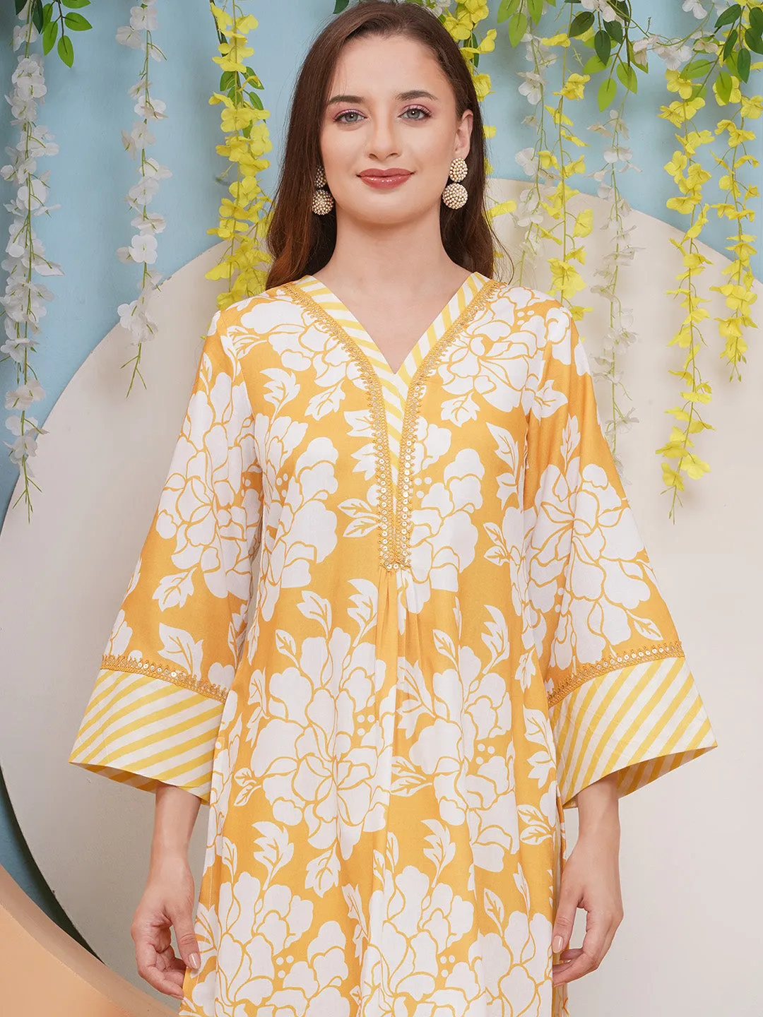 Jashvi Yellow & White Floral With Stripes Printed Kurta set