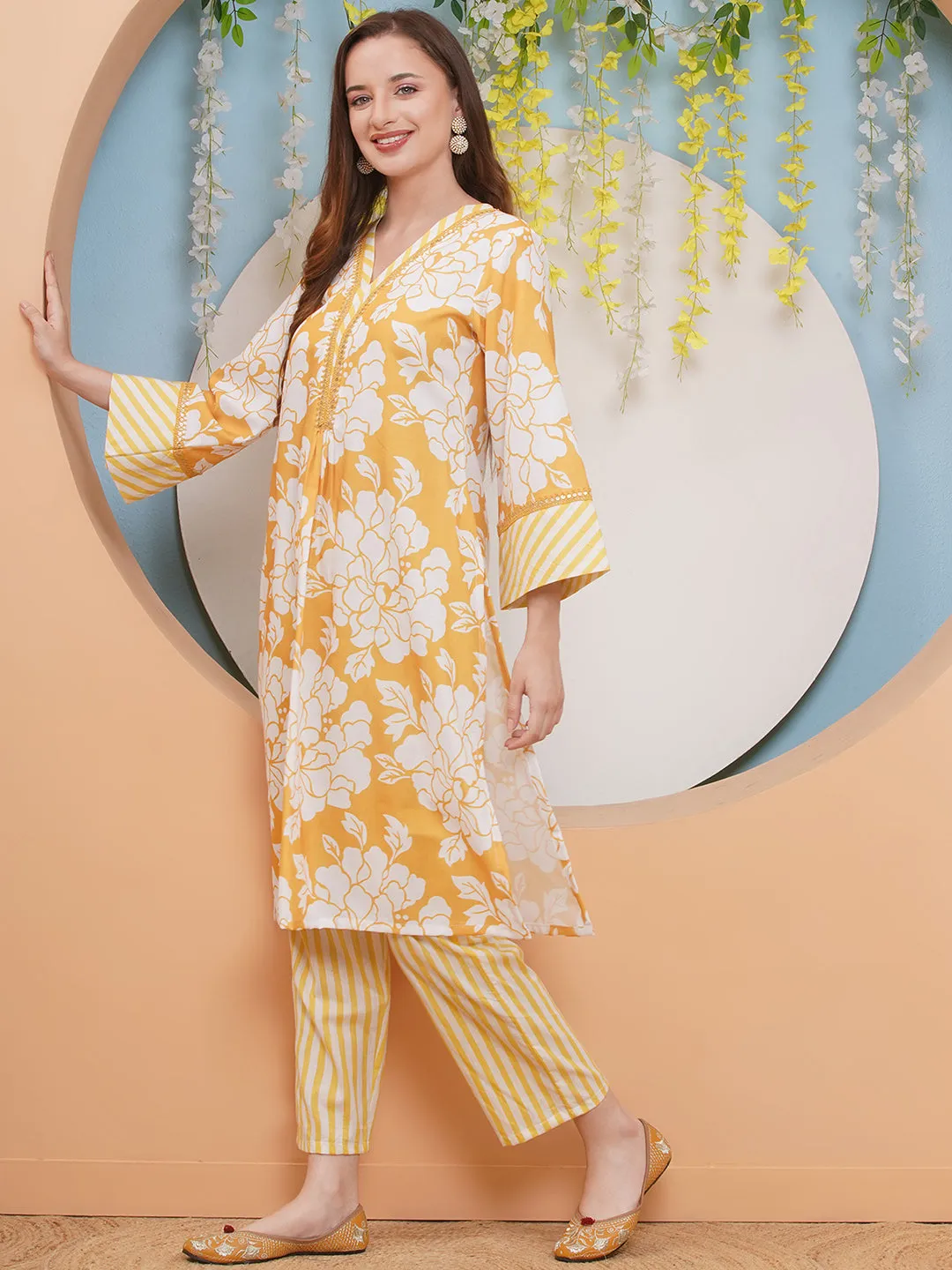 Jashvi Yellow & White Floral With Stripes Printed Kurta set