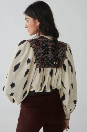 Maison Hotel Macarena Blouse in Dust in the Wind Ivory