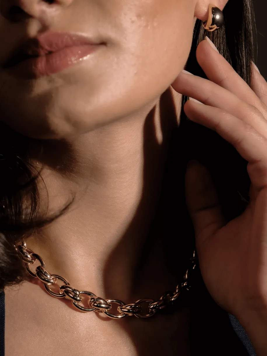 Oval Cross Link Necklace