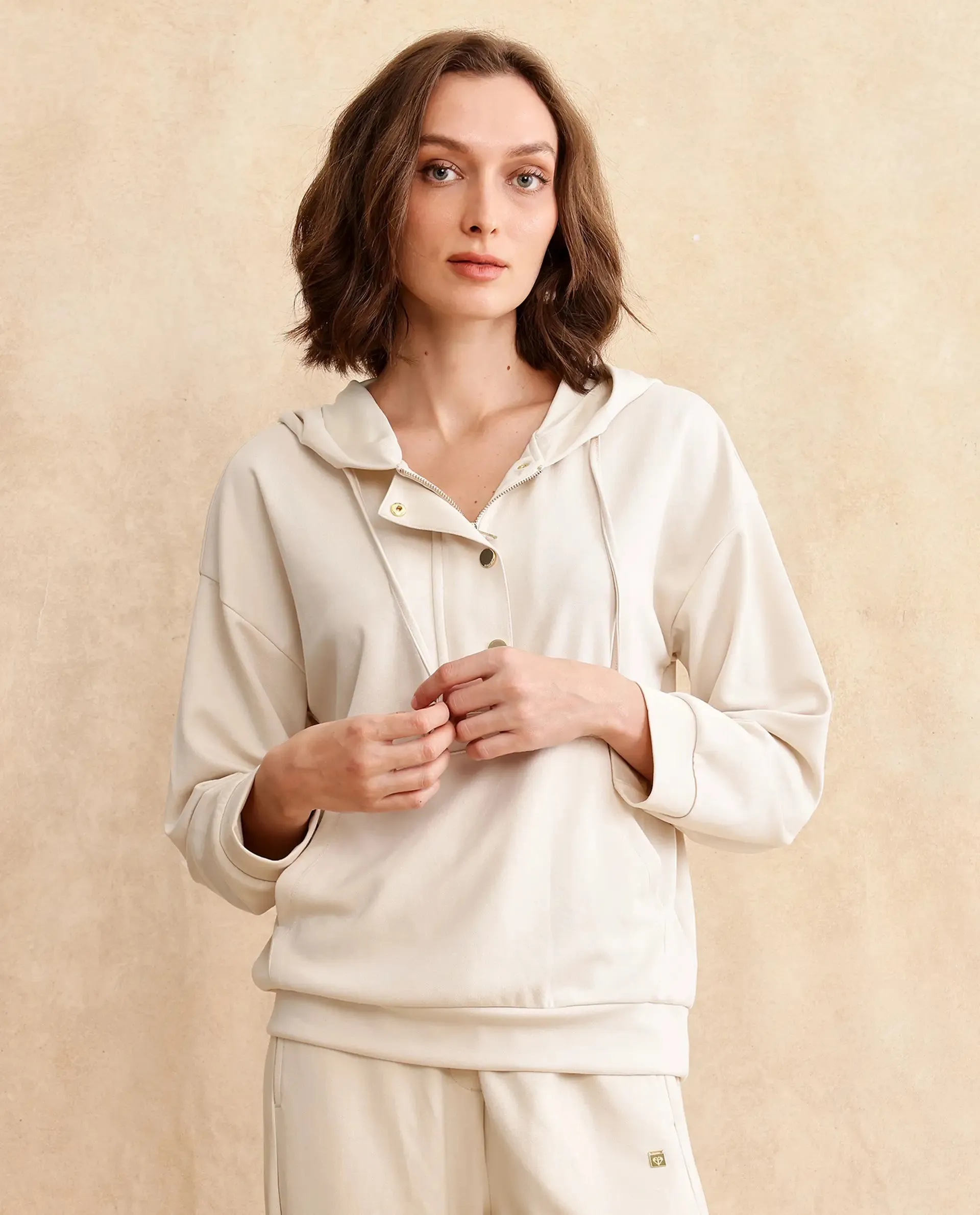Rareism Women Yalova Primary Off White Full Sleeve Sweatshirt