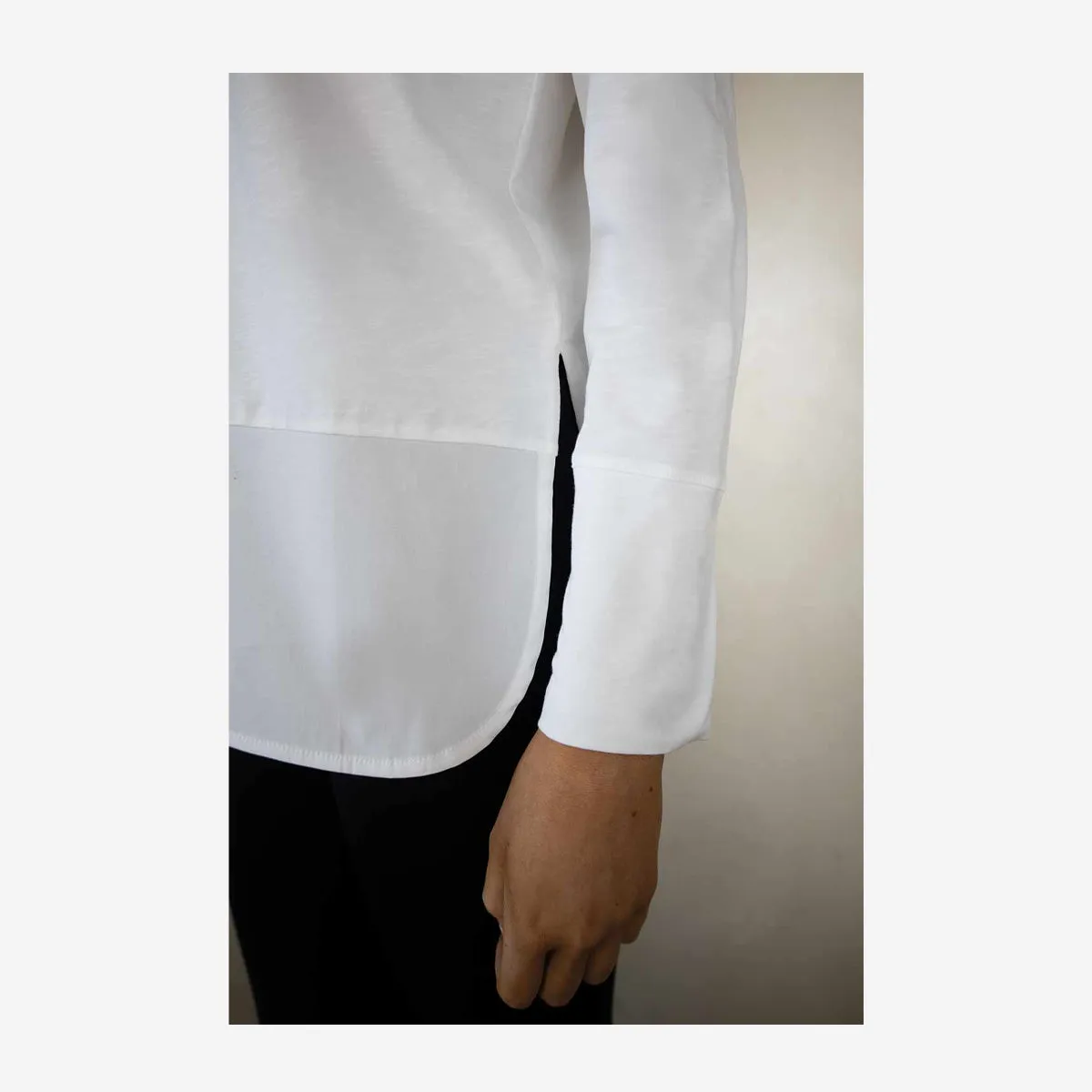 SARA COLLARLESS LAYERING SHIRT