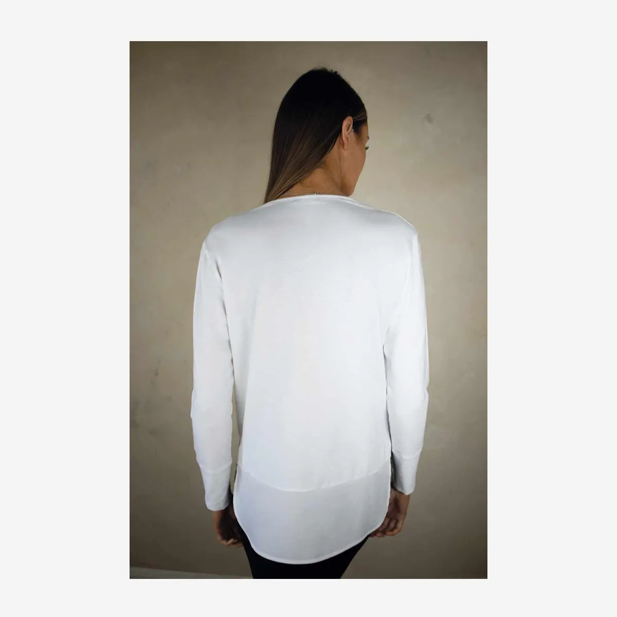 SARA COLLARLESS LAYERING SHIRT