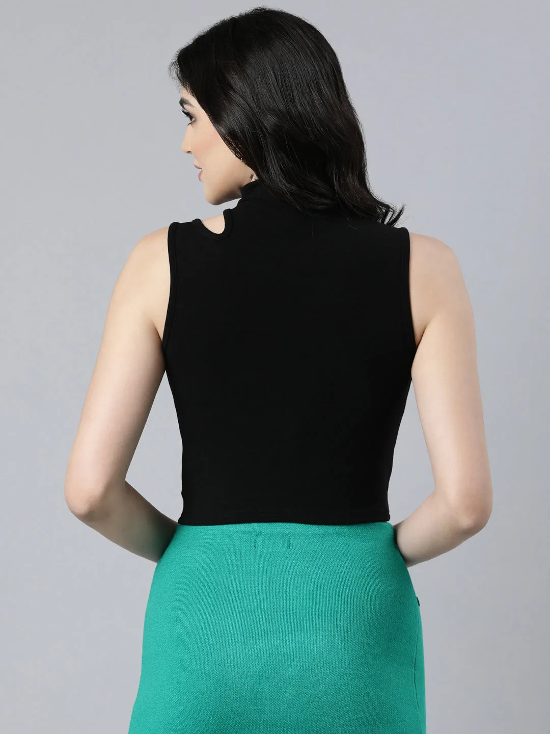 Women Solid Black Tank Crop Top