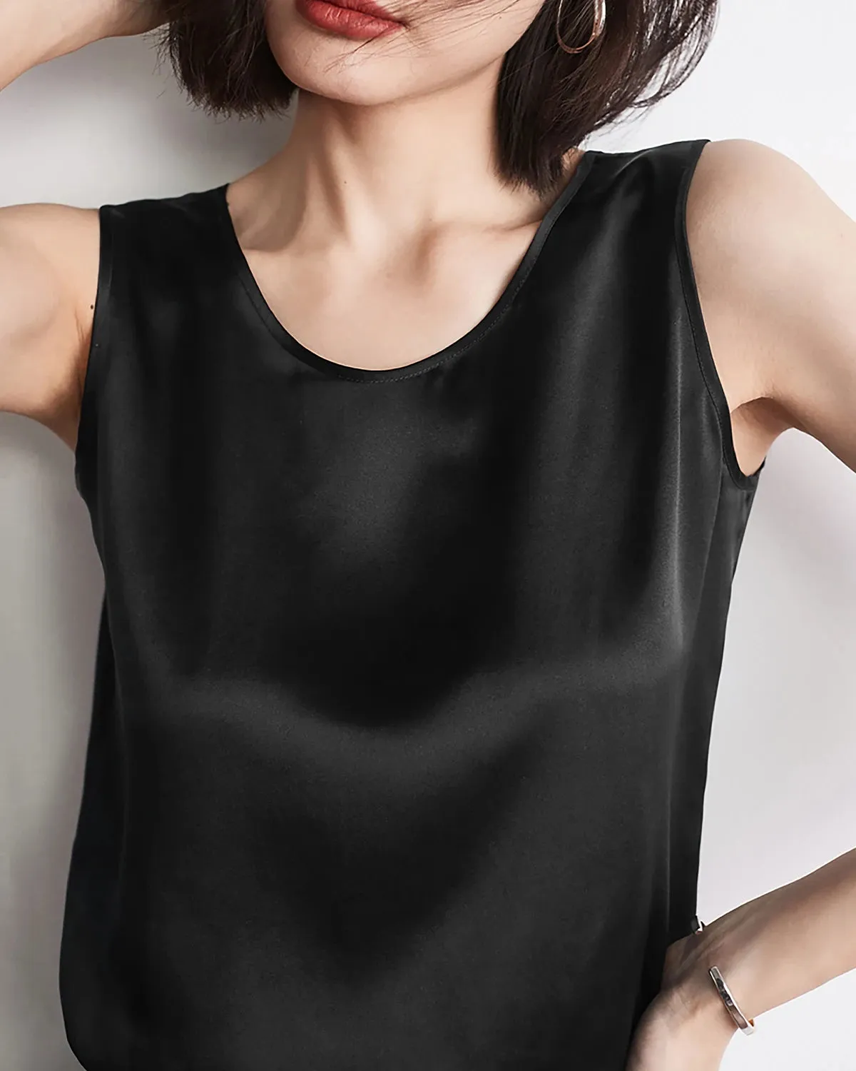 Women's Round Neck Sleeveless Silk Tank